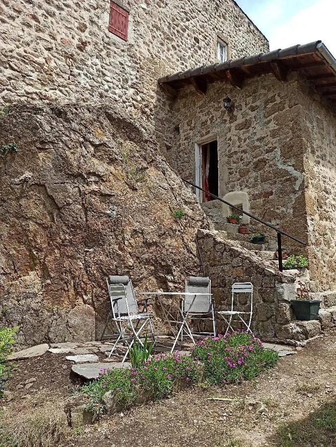 Holiday home Gite Les Coquelicots De Retourtour Lamastre