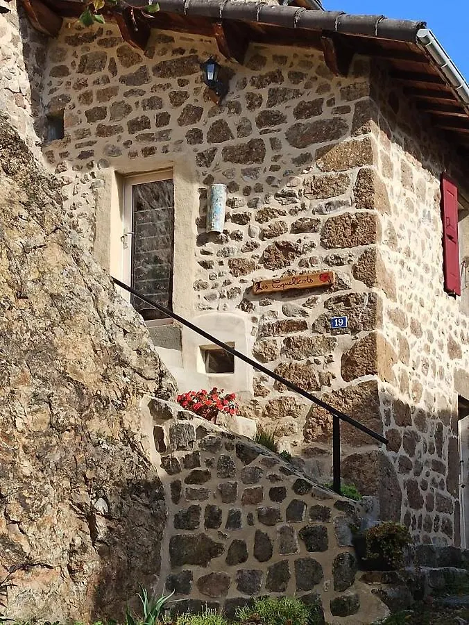 Holiday home Gite Les Coquelicots De Retourtour Lamastre France