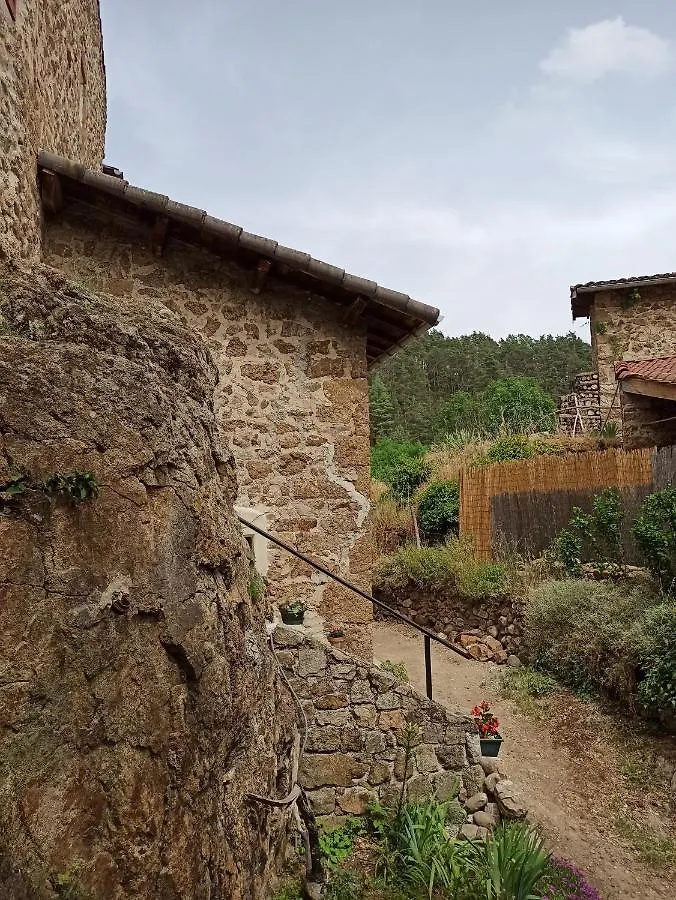 Holiday home Gite Les Coquelicots De Retourtour Lamastre